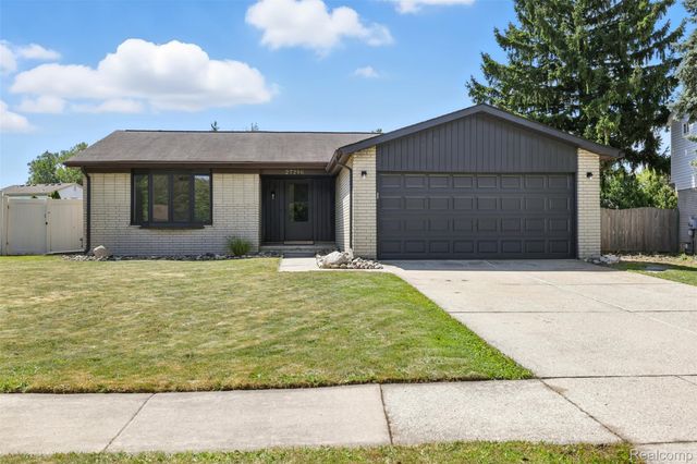 27216 Roney Avenue, Brownstown Charter Township, MI 48183