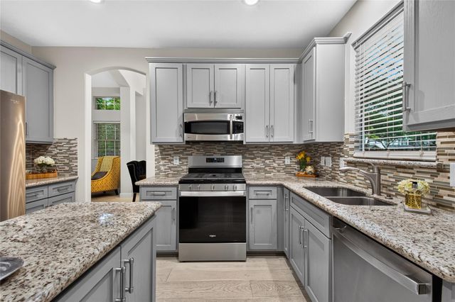 71 N Willow Point Circle, The Woodlands, TX 77382