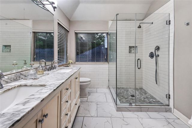 71 N Willow Point Circle, The Woodlands, TX 77382