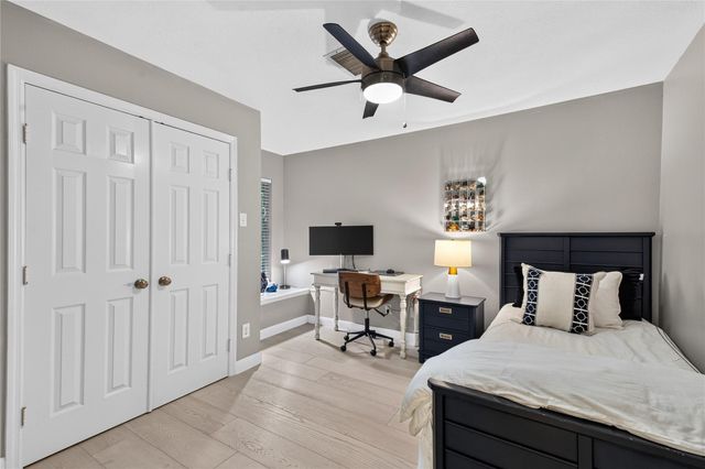 71 N Willow Point Circle, The Woodlands, TX 77382