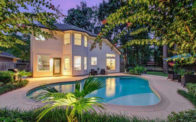 71 N Willow Point Circle, The Woodlands, TX 77382