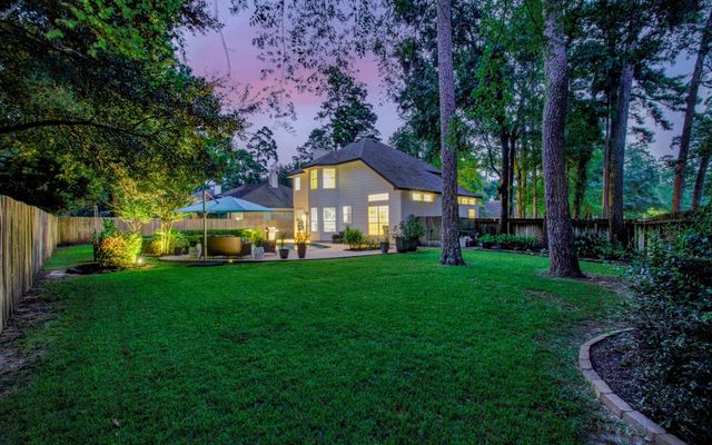 71 N Willow Point Circle, The Woodlands, TX 77382