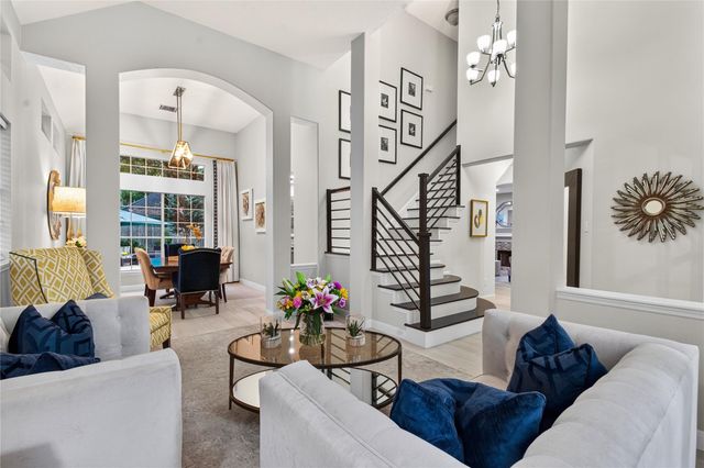 71 N Willow Point Circle, The Woodlands, TX 77382