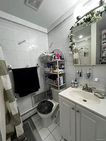 4803 206th Street 2nd FL, Bayside, NY 11364