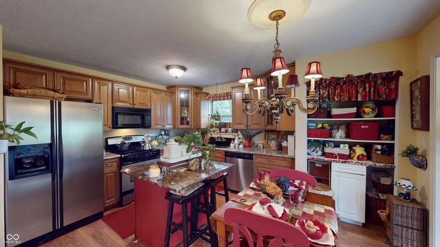 391 S Baldwin Street, Bargersville, IN 46106