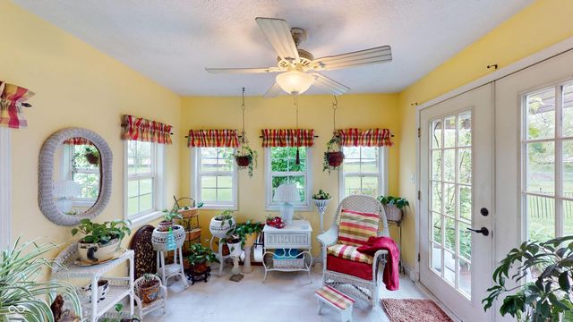 391 S Baldwin Street, Bargersville, IN 46106