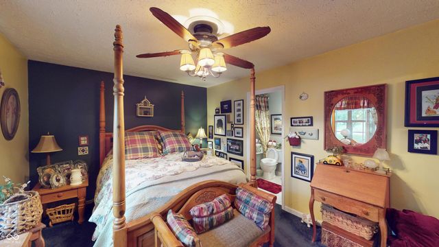 391 S Baldwin Street, Bargersville, IN 46106