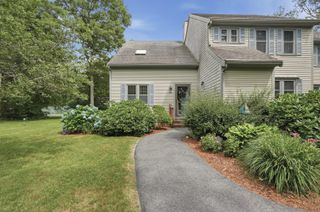 35 Santuit Pond Way UNIT 4A, Mashpee, MA 02649