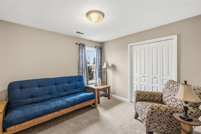 6572 NE 9th Court, Des Moines, IA 50313