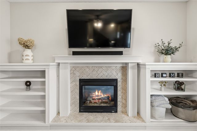 6572 NE 9th Court, Des Moines, IA 50313