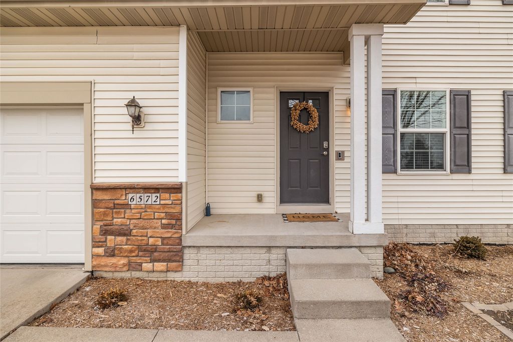 6572 NE 9th Court, Des Moines, IA 50313