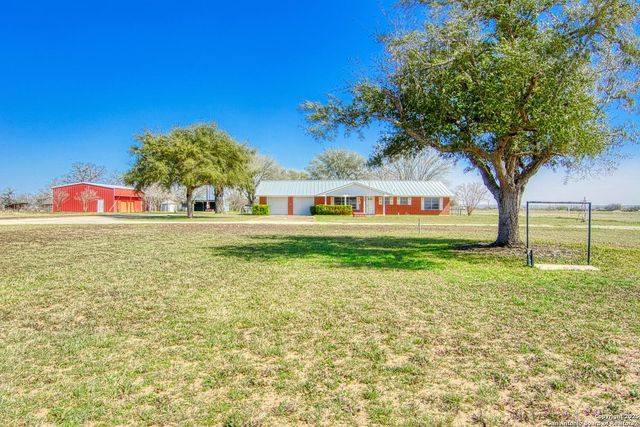 12157 FM 775, La Vernia, TX 78121