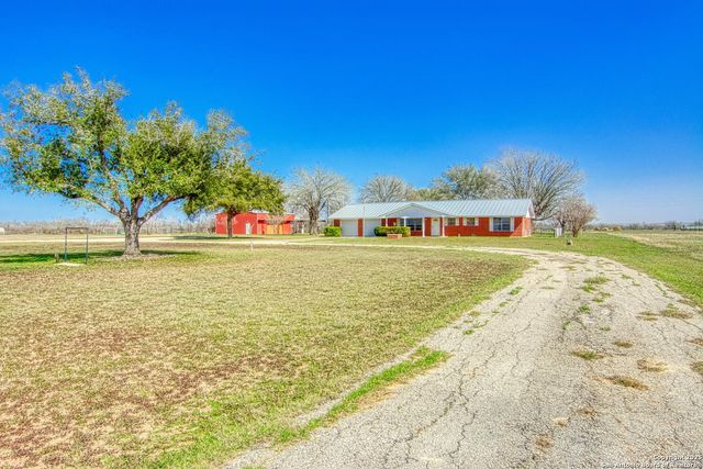 12157 FM 775, La Vernia, TX 78121