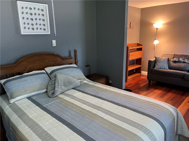 12 Mautucket Road, South Kingstown, RI 02879