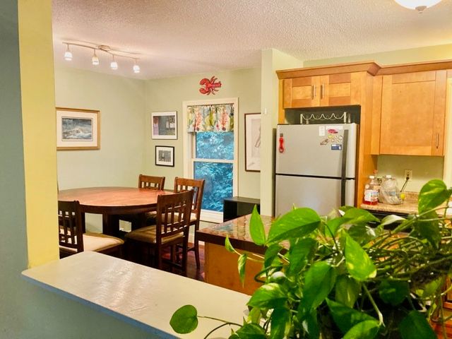 12 Mautucket Road, South Kingstown, RI 02879