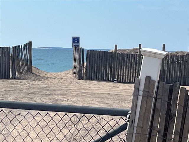 12 Mautucket Road, South Kingstown, RI 02879