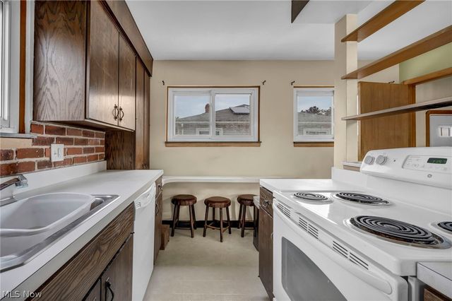 11301 Aaron Drive, Parma, OH 44130