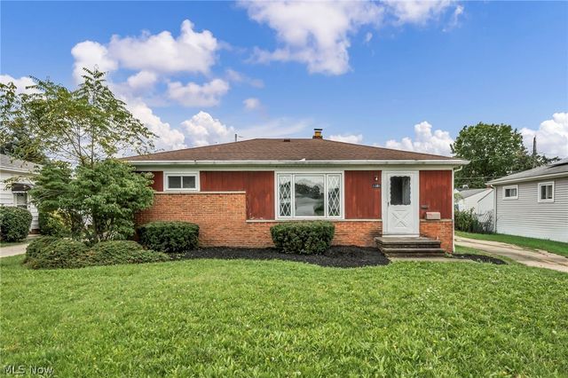 11301 Aaron Drive, Parma, OH 44130