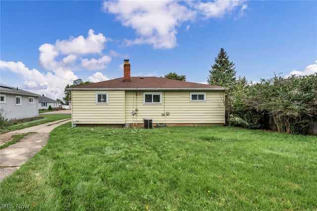 11301 Aaron Drive, Parma, OH 44130