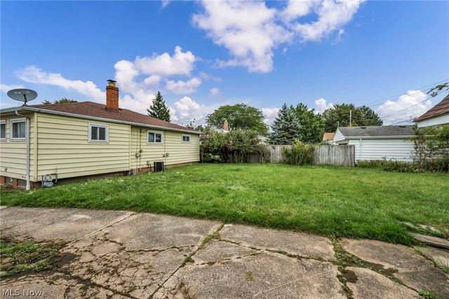 11301 Aaron Drive, Parma, OH 44130