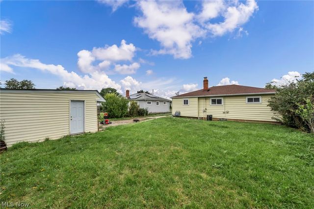 11301 Aaron Drive, Parma, OH 44130
