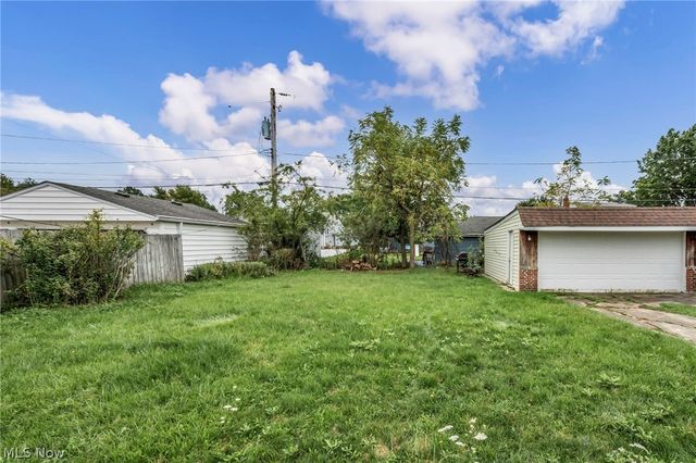 11301 Aaron Drive, Parma, OH 44130