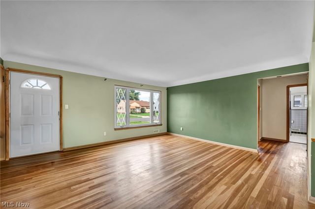 11301 Aaron Drive, Parma, OH 44130