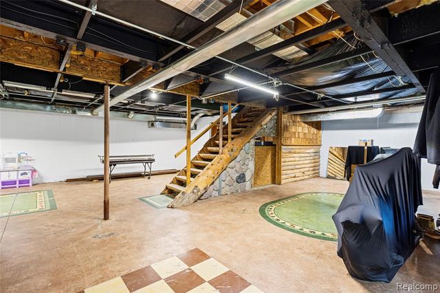 8460 Fish Lake Road Road, Holly, MI 48442