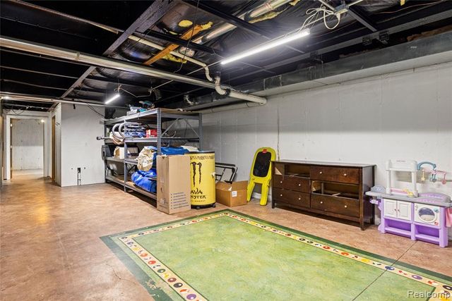 8460 Fish Lake Road Road, Holly, MI 48442