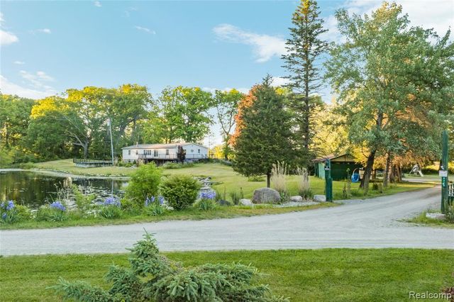 8460 Fish Lake Road Road, Holly, MI 48442
