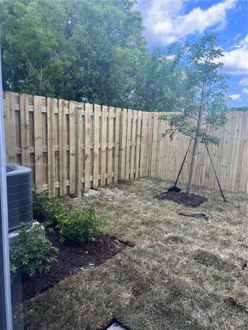 2628 SE 19th St, Homestead, FL 33035