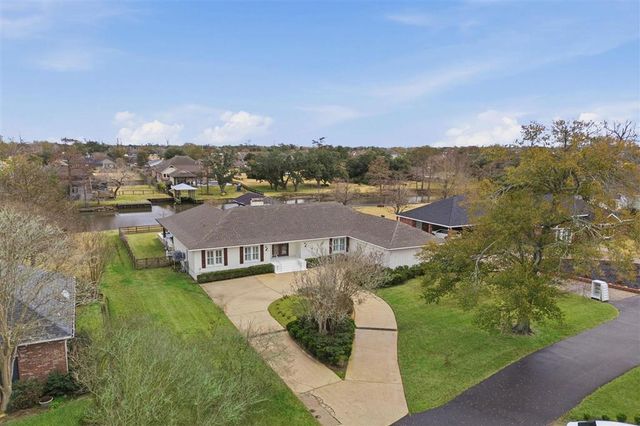 3829 Burgoyne Drive, Lake Charles, LA 70605