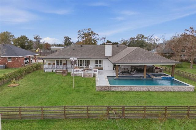 3829 Burgoyne Drive, Lake Charles, LA 70605