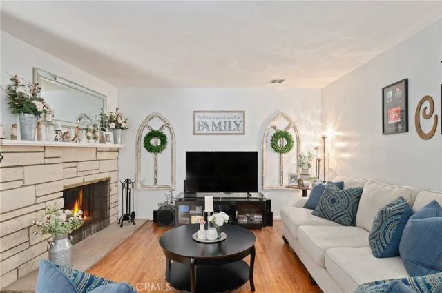 11917 Paso Robles, Granada Hills, CA 91344