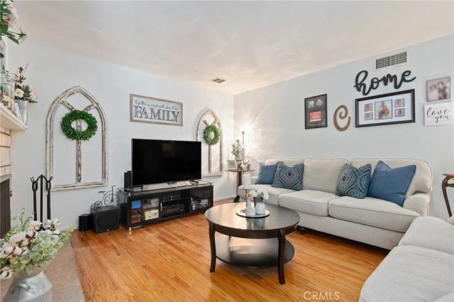 11917 Paso Robles, Granada Hills, CA 91344