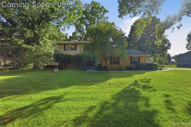 6218 Mckenzie Drive, Flint, MI 48507