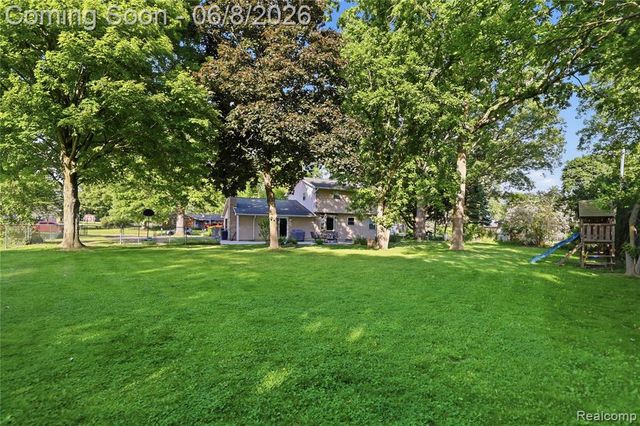 6218 Mckenzie Drive, Flint, MI 48507