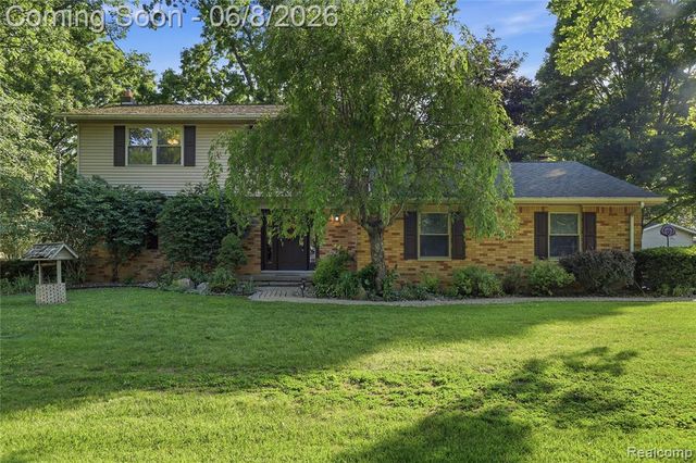 6218 Mckenzie Drive, Flint, MI 48507
