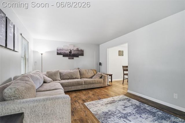 6218 Mckenzie Drive, Flint, MI 48507