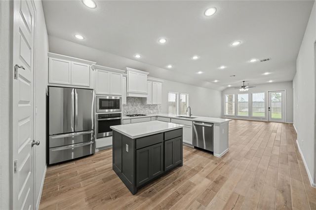 31527 Splitting Willow Way, Fulshear, TX 77441