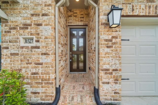 31527 Splitting Willow Way, Fulshear, TX 77441