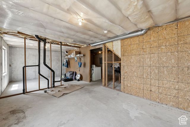 1884 E SHEPARD LN, Lake Point, UT 84074