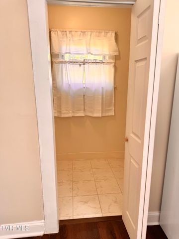 11985 Tazewell Road, Coeburn, VA 24230