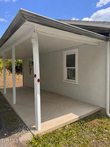 11985 Tazewell Road, Coeburn, VA 24230