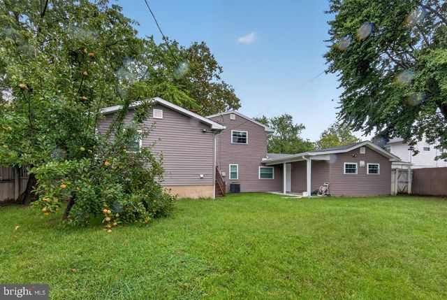 1127 GREENTREE RD, Newark, DE 19713