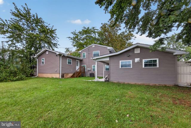 1127 GREENTREE RD, Newark, DE 19713