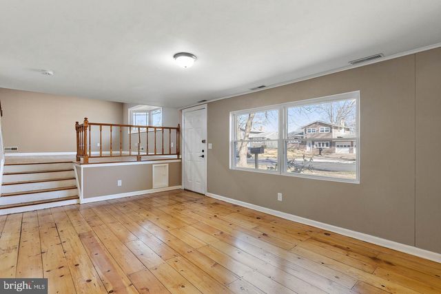 1127 GREENTREE RD, Newark, DE 19713