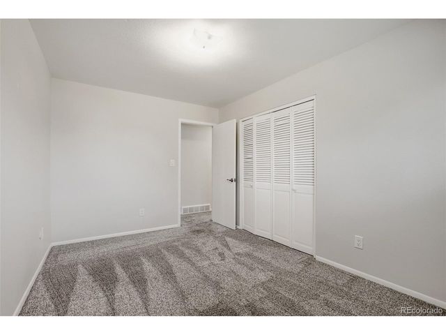 1182 Nucla St, Aurora, CO 80011