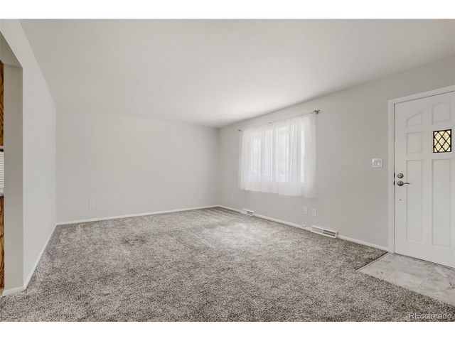 1182 Nucla St, Aurora, CO 80011
