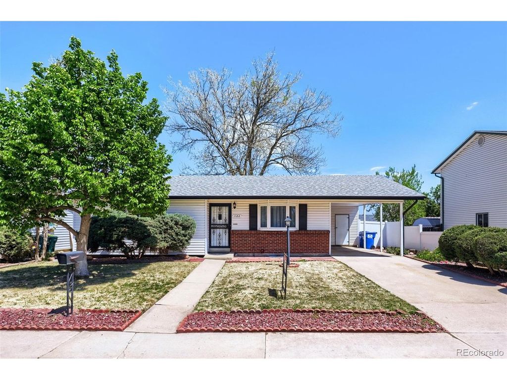 1182 Nucla St, Aurora, CO 80011